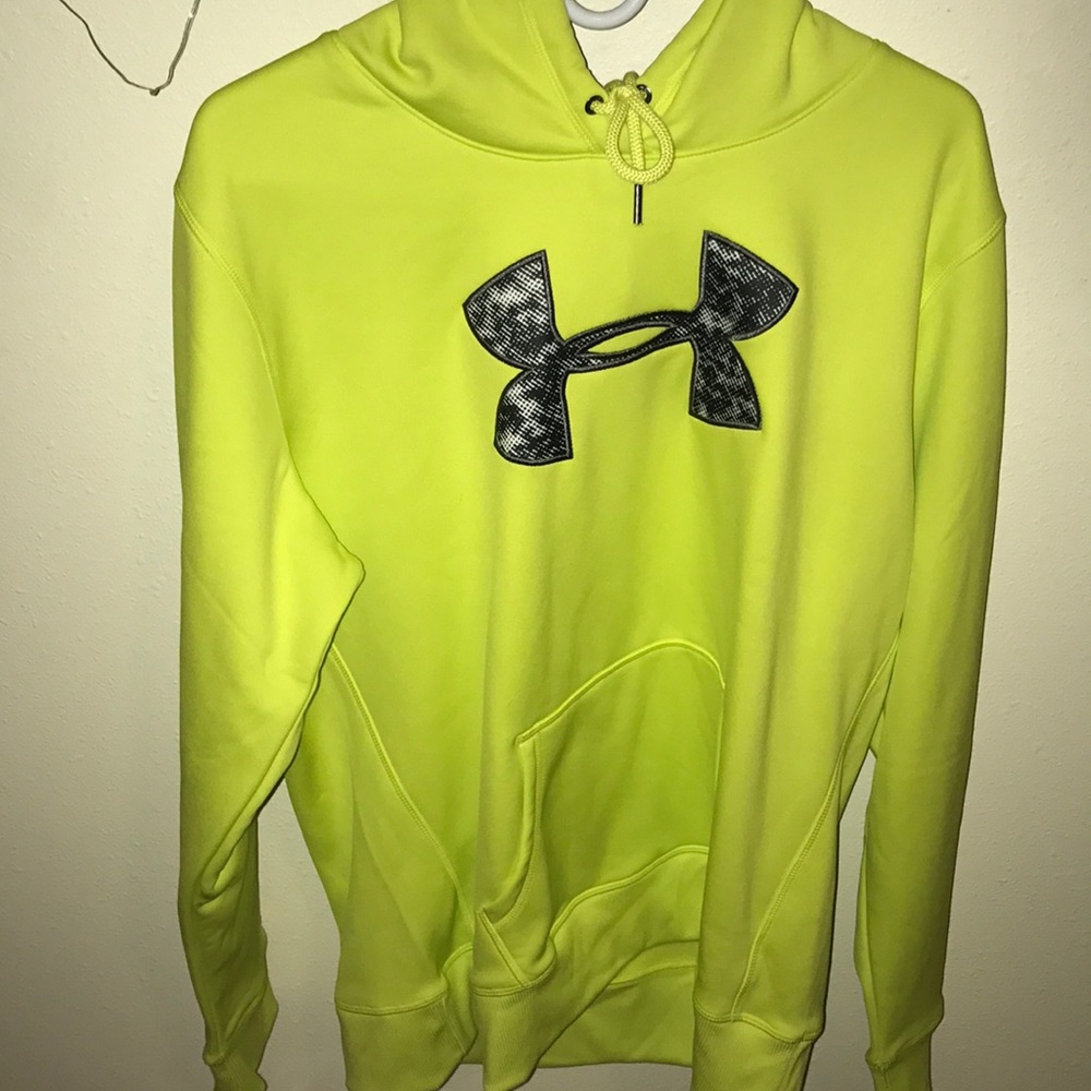 Under Armor sweatshirt